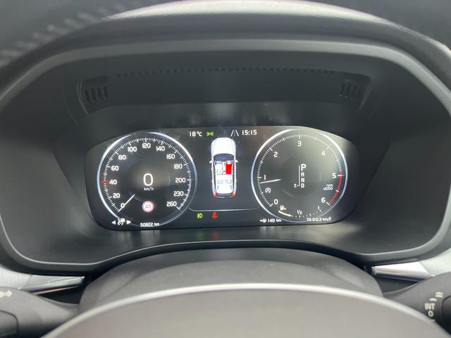 VOLVO XC60 D4 AWD MOMENTUM