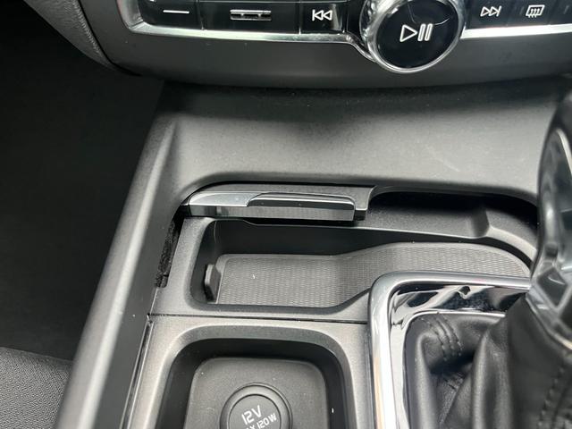 VOLVO XC60 D4 AWD MOMENTUM