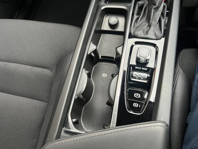 VOLVO XC60 D4 AWD MOMENTUM