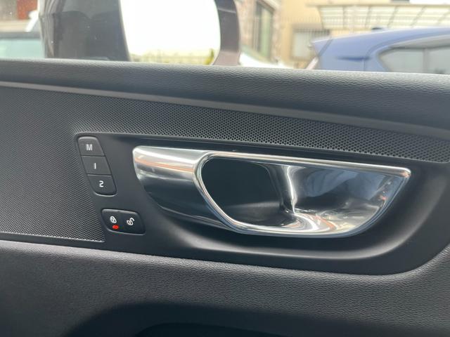 VOLVO XC60 D4 AWD MOMENTUM