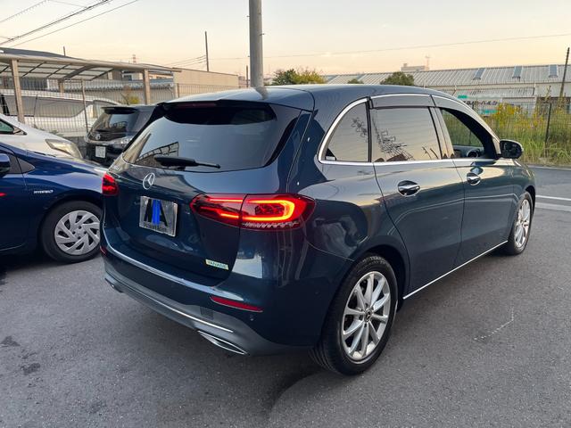 Bクラス B200d JAAA鑑定車/禁煙車/レーダーセーフティP/アダプティブクルーズコントロール/純正ナビ/バックカメラ/Bluetoothオーディオ/スペアキー×2(8枚目)