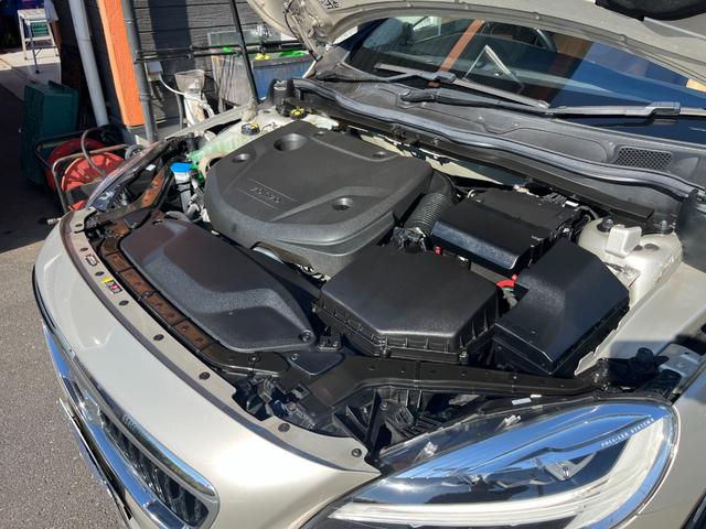 Ｖ４０ クロスカントリー　Ｄ４　サマム　１オーナー禁煙車／ＪＡＡＡ鑑定車／純正ナビ・地デジ・バックカメラ／ベージュ本革シート／アダプティブクルーズコントロール／衝突軽減／車線逸脱警告／ブラインドスポット／パークアシストパイロット（11枚目）