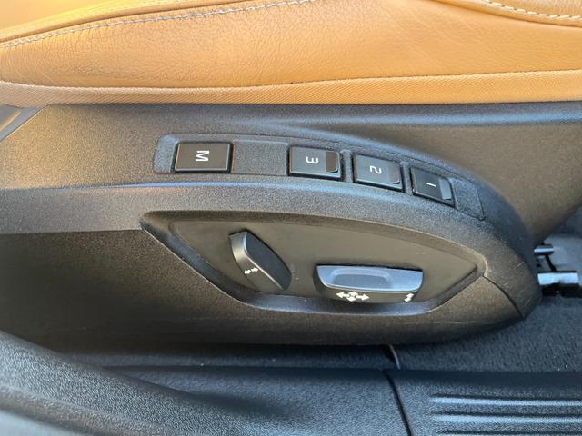 Ｖ４０ クロスカントリー　Ｄ４　サマム　１オーナー禁煙車／ＪＡＡＡ鑑定車／純正ナビ・地デジ・バックカメラ／ベージュ本革シート／アダプティブクルーズコントロール／衝突軽減／車線逸脱警告／ブラインドスポット／パークアシストパイロット（35枚目）