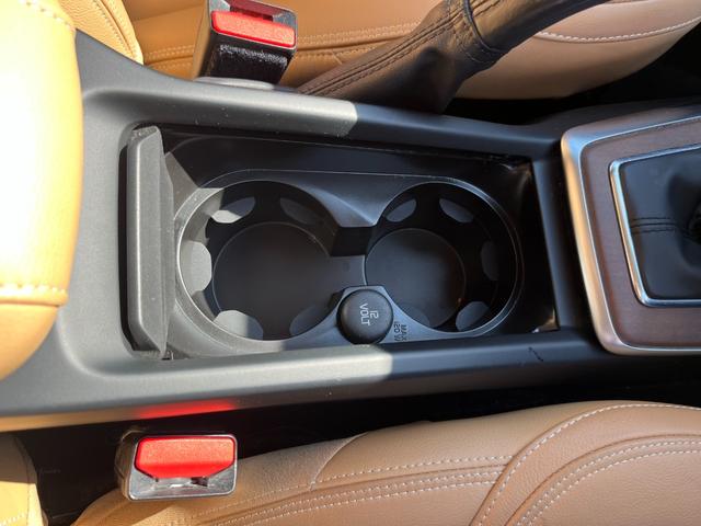 Ｖ４０ クロスカントリー　Ｄ４　サマム　１オーナー禁煙車／ＪＡＡＡ鑑定車／純正ナビ・地デジ・バックカメラ／ベージュ本革シート／アダプティブクルーズコントロール／衝突軽減／車線逸脱警告／ブラインドスポット／パークアシストパイロット（49枚目）