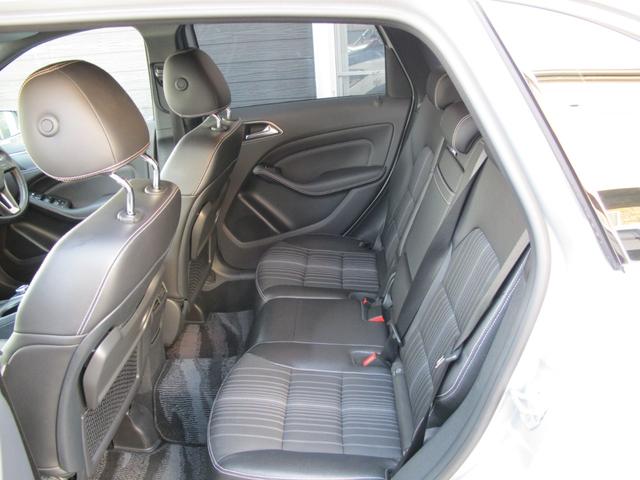 B180 スポーツ 鑑定車 1オーナー禁煙車 タイヤ4本新品 レーダーセーフティ ディストロニック+ キセノン 純正ナビ・地デジ・バックカメラ TVキャンセラー 記録簿H28.29.30.31R2.3有り(11枚目)