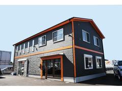 創業２０年の実績！２０１６年新社屋ＯＰＥＮ致しました。広大な敷地に展示場・メンテナンススペース・カフェエリアを設けております。 5