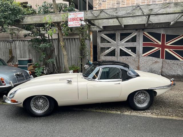 Eタイプ SI 4.2 ロードスター ボディー/内装フルレストア済み ハードトップ付き 幌/トノカバー新品(モヘア) 左ハンドル 検査2年付き(10枚目)