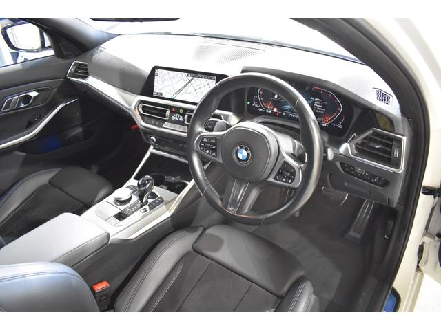３シリーズ ３１８ｉツーリング　Ｍスポーツ　当店管理ユーザー下取り車　純正ナビ　バックカメラ　メモリー機能付きパワーシート　純正１８インチＡＷ　ルームミラー内蔵ＥＴＣ　ワイヤレスチャージング　ＡｐｐｌｅＣａｒｐｌａｙ　ＬＥＤヘッドライト（4枚目）