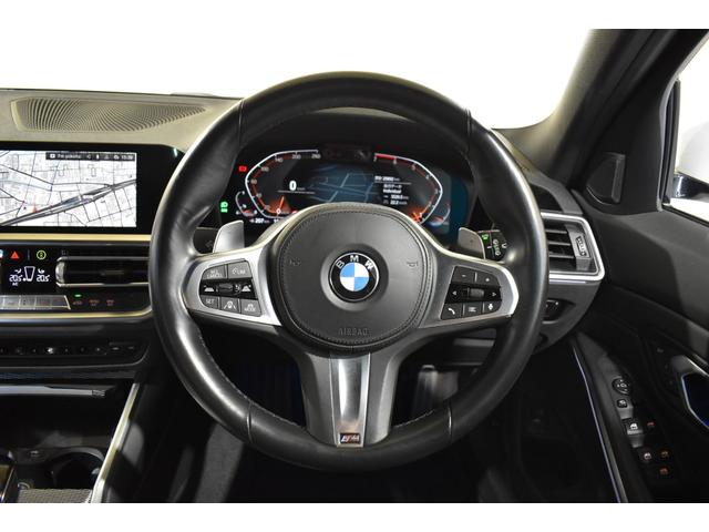 ３シリーズ ３１８ｉツーリング　Ｍスポーツ　当店管理ユーザー下取り車　純正ナビ　バックカメラ　メモリー機能付きパワーシート　純正１８インチＡＷ　ルームミラー内蔵ＥＴＣ　ワイヤレスチャージング　ＡｐｐｌｅＣａｒｐｌａｙ　ＬＥＤヘッドライト（12枚目）