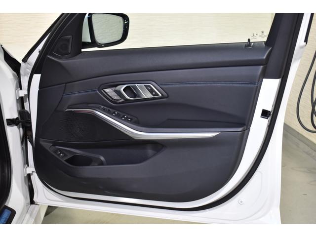 ３シリーズ ３１８ｉツーリング　Ｍスポーツ　当店管理ユーザー下取り車　純正ナビ　バックカメラ　メモリー機能付きパワーシート　純正１８インチＡＷ　ルームミラー内蔵ＥＴＣ　ワイヤレスチャージング　ＡｐｐｌｅＣａｒｐｌａｙ　ＬＥＤヘッドライト（17枚目）