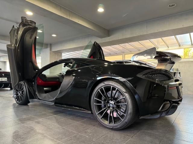 マクラーレン 570S MEOカーボンエクステリアパック フロント