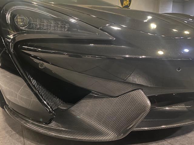 マクラーレン 570S MEOカーボンエクステリアパック フロント
