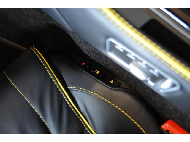 ＤＢ９ クーペ　特別仕様車　カーボンブラック　Ｐａｎａｓｏｎｉｃ製ナビ（26枚目）