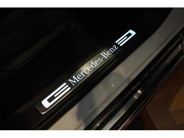 Ｇクラス Ｇ４００ｄ　ＡＭＧライン　ＡＭＧライン　レーダーセーフティパッケージ　マルチビームＬＥＤヘッドライト　スライディングルーフ　サイドストリップライン（ブラッシュドアルミニウム）　ＡＭＧスポーツステアリング　シートヒーター（19枚目）