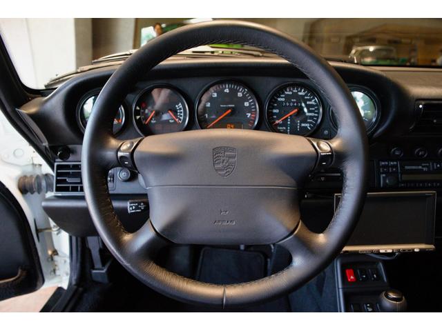 ９１１ ９１１　Ｃａｒｒｅｒａ　ＭＩＺＷＡ　Ｄ車　１７インチＣｕｐホイール　Ｃａｒｒｅａブラックエンブレム　キーレスリモコン　純正カセットカロッツェリアナビ　ＣＤ／ＤＶＤプレーヤー　Ｆ／Ｒカメラ（8枚目）