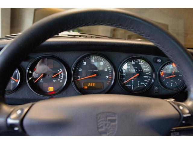 ９１１ ９１１　Ｃａｒｒｅｒａ　ＭＩＺＷＡ　Ｄ車　１７インチＣｕｐホイール　Ｃａｒｒｅａブラックエンブレム　キーレスリモコン　純正カセットカロッツェリアナビ　ＣＤ／ＤＶＤプレーヤー　Ｆ／Ｒカメラ（9枚目）