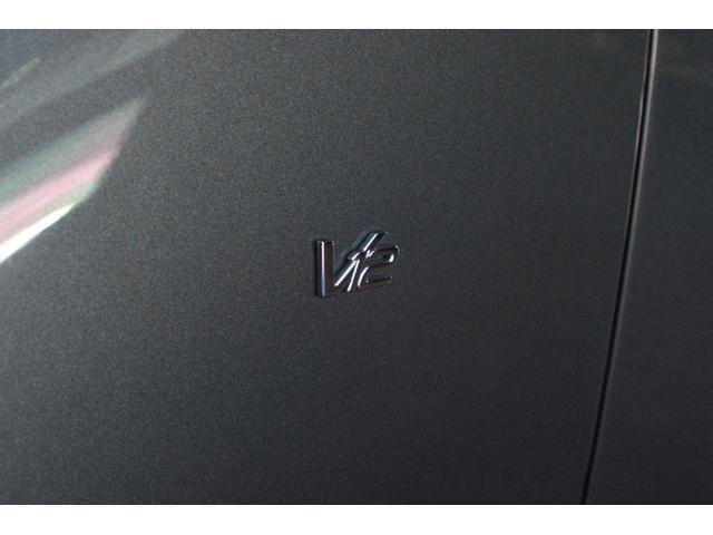 DB11 ローンチエディション 世界限定1000台シルバールーフストレーキ AstonMartin Wingsヘッドレスト刺繍 B&O BeoSoundオーディオ シートヒーター、ベンチレーション ンテンポラリーアルカンターラルーフ(6枚目)