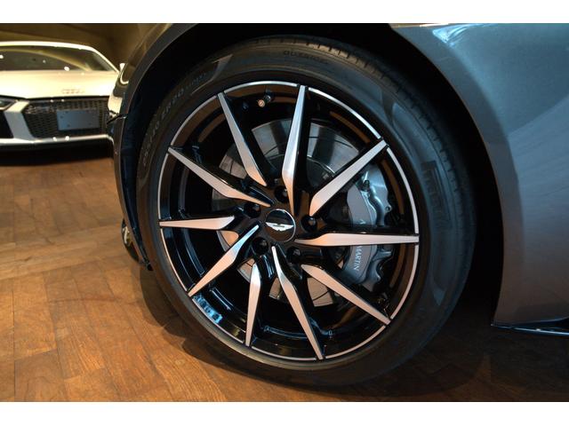 DB11 ローンチエディション 世界限定1000台シルバールーフストレーキ AstonMartin Wingsヘッドレスト刺繍 B&O BeoSoundオーディオ シートヒーター、ベンチレーション ンテンポラリーアルカンターラルーフ(7枚目)