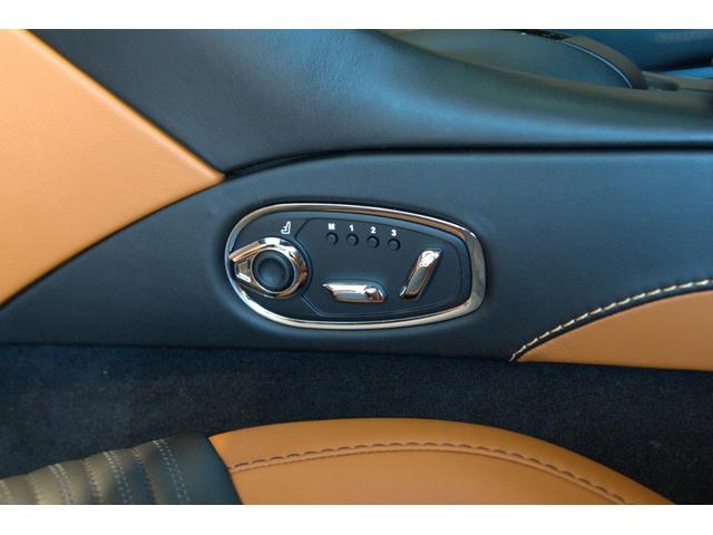 DB11 ローンチエディション 世界限定1000台シルバールーフストレーキ AstonMartin Wingsヘッドレスト刺繍 B&O BeoSoundオーディオ シートヒーター、ベンチレーション ンテンポラリーアルカンターラルーフ(23枚目)