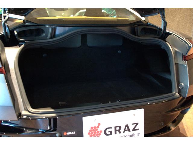 DB11 ローンチエディション 世界限定1000台シルバールーフストレーキ AstonMartin Wingsヘッドレスト刺繍 B&O BeoSoundオーディオ シートヒーター、ベンチレーション ンテンポラリーアルカンターラルーフ(27枚目)