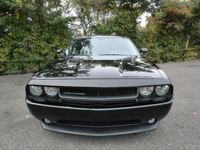 ダッジ・チャレンジャー 　２０１３年式　２０アルミホイール　ブラックレザーシート　パワーシート　キーレスエントリー　ＥＴＣ（27枚目）