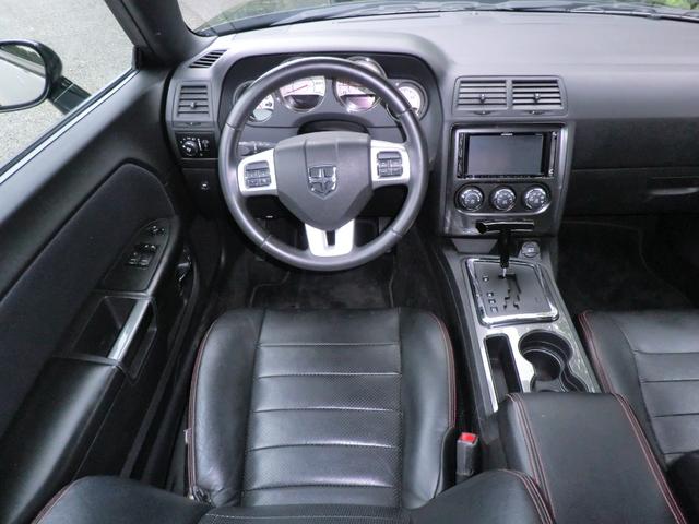 ダッジ・チャレンジャー 　２０１３年式　２０アルミホイール　ブラックレザーシート　パワーシート　キーレスエントリー　ＥＴＣ（32枚目）