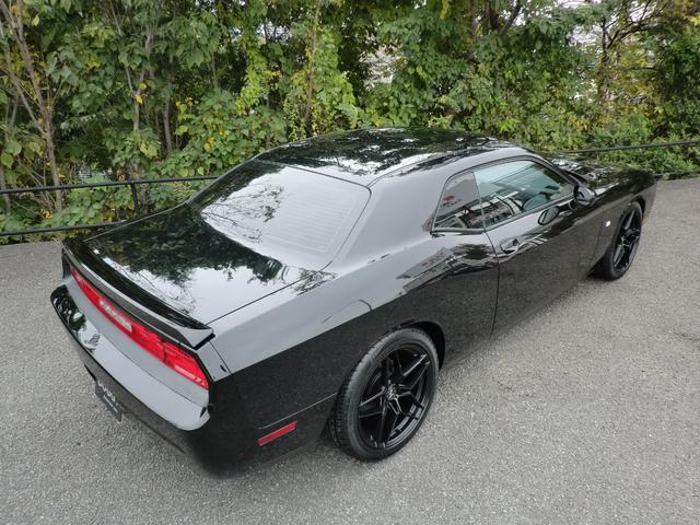 ダッジ・チャレンジャー 　２０１３年式　２０アルミホイール　ブラックレザーシート　パワーシート　キーレスエントリー　ＥＴＣ（41枚目）