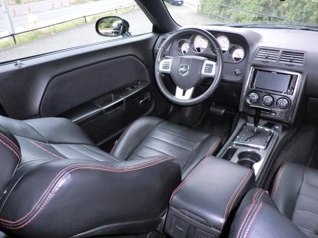 ダッジ・チャレンジャー 　２０１３年式　２０アルミホイール　ブラックレザーシート　パワーシート　キーレスエントリー　ＥＴＣ（43枚目）