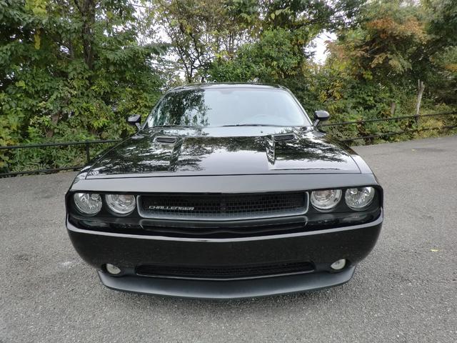 ダッジ・チャレンジャー 　２０１３年式　２０アルミホイール　ブラックレザーシート　パワーシート　キーレスエントリー　ＥＴＣ（52枚目）
