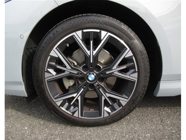 1シリーズ 120d Mスポーツ HDDナビゲーション 衝突軽減ブレーキ アクティブクルーズコントロール 18インチアルミホイール 電動リヤゲート 電動シート(9枚目)