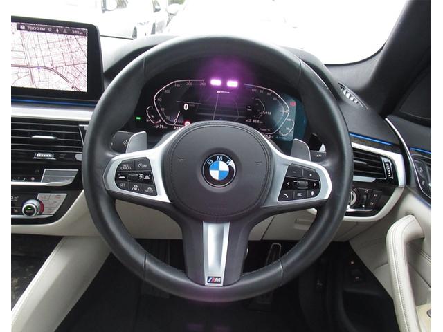 ５シリーズ ５３０ｅ　Ｍスポーツ　エディションジョイ＋　５３０ｅ　Ｍスポーツ　エディションジョイプラスＨＤＤナビゲーション　電動レザーシート　衝突軽減ブレーキ　１９インチアルミホイール（30枚目）