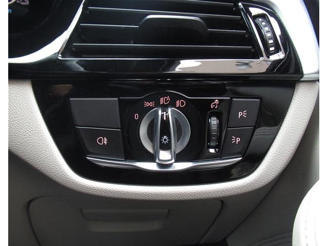 ５シリーズ ５３０ｅ　Ｍスポーツ　エディションジョイ＋　５３０ｅ　Ｍスポーツ　エディションジョイプラスＨＤＤナビゲーション　電動レザーシート　衝突軽減ブレーキ　１９インチアルミホイール（44枚目）