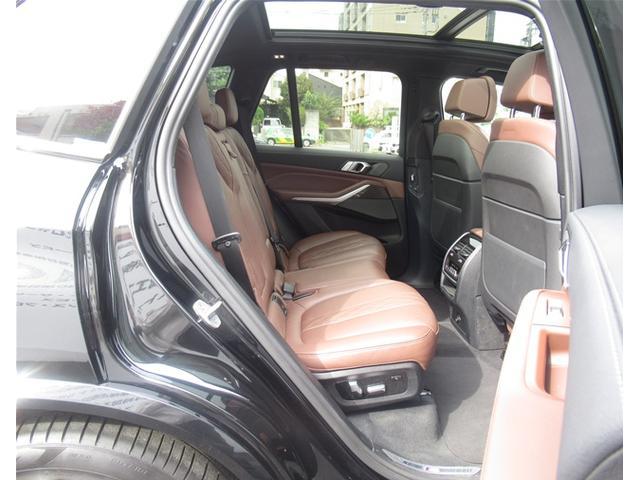 Ｘ５ ｘＤｒｉｖｅ　４０ｄ　Ｍスポーツ　純正ナビゲーション　ＥＴＣ　２０インチアロイホイール　バックカメラ　全周囲カメラ　コーヒーブラウンレザー　フロンシートヒーター　衝突軽減ブレーキ　サンルーフ　電動トランク（26枚目）