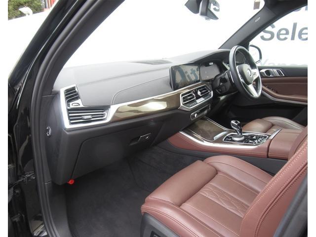 Ｘ５ ｘＤｒｉｖｅ　４０ｄ　Ｍスポーツ　純正ナビゲーション　ＥＴＣ　２０インチアロイホイール　バックカメラ　全周囲カメラ　コーヒーブラウンレザー　フロンシートヒーター　衝突軽減ブレーキ　サンルーフ　電動トランク（29枚目）