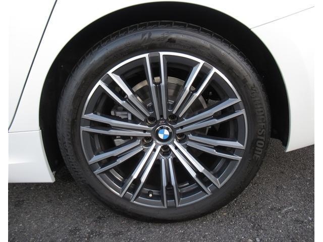 3シリーズ 320d xDrive Mスポーツ 純正ナビゲーション 18インチアロイホイール 全周囲カメラ ハーフレザーシート 電動シート フロンシートヒーター 電動テールゲート 衝突軽減ブレーキ Bluetooth(9枚目)