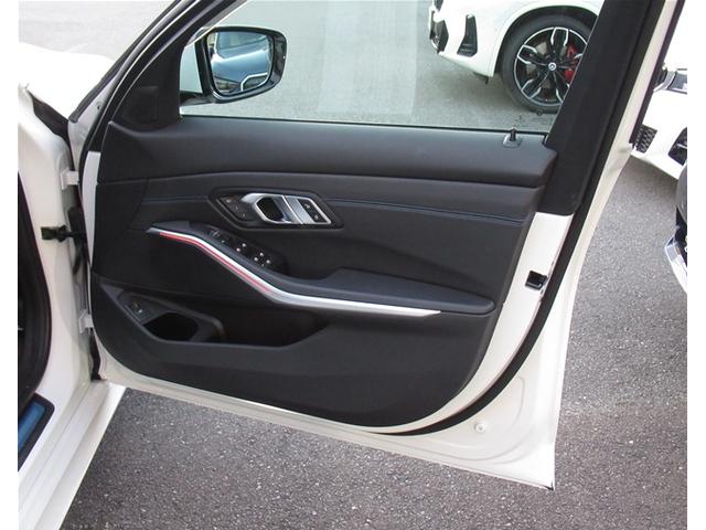 3シリーズ 320d xDrive Mスポーツ 純正ナビゲーション 18インチアロイホイール 全周囲カメラ ハーフレザーシート 電動シート フロンシートヒーター 電動テールゲート 衝突軽減ブレーキ Bluetooth(47枚目)