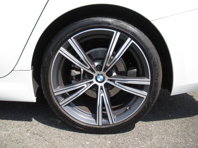 ３シリーズ ３２０ｄ　ｘＤｒｉｖｅＭスポーツエディションシャドー　純正ナビ　全周囲カメラ　衝突軽減ブレーキ　ＡＣＣ　１９インチＡＷ（9枚目）