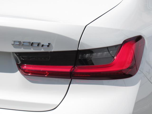 ３シリーズ ３２０ｄ　ｘＤｒｉｖｅＭスポーツエディションシャドー　純正ナビ　全周囲カメラ　衝突軽減ブレーキ　ＡＣＣ　１９インチＡＷ（15枚目）