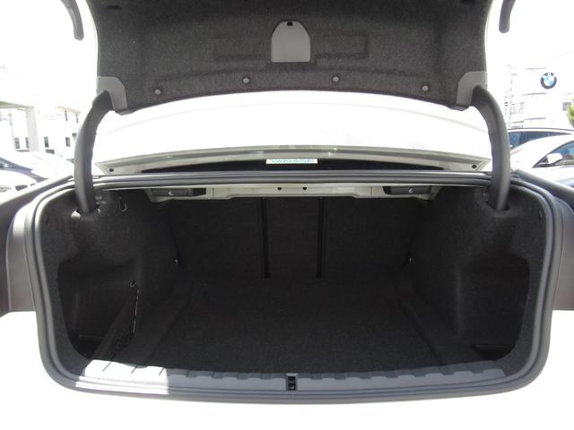 ３シリーズ ３２０ｄ　ｘＤｒｉｖｅＭスポーツエディションシャドー　純正ナビ　全周囲カメラ　衝突軽減ブレーキ　ＡＣＣ　１９インチＡＷ（49枚目）