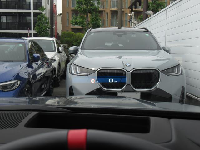 Ｍ５ 　純正ナビ　２０／２１インチアロイホイール　全周囲カメラ　衝突軽減ブレーキ　赤レザーシート　フロントシートヒーター　Ｂｌｕｅｔｏｏｔｈプラグインハイブリッド（30枚目）