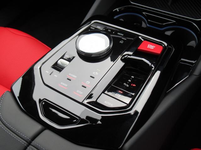 Ｍ５ 　純正ナビ　２０／２１インチアロイホイール　全周囲カメラ　衝突軽減ブレーキ　赤レザーシート　フロントシートヒーター　Ｂｌｕｅｔｏｏｔｈプラグインハイブリッド（33枚目）