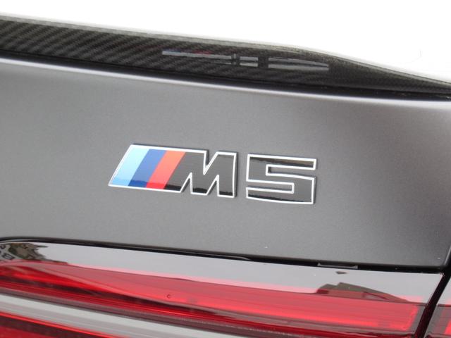 Ｍ５ 　純正ナビ　２０／２１インチアロイホイール　全周囲カメラ　衝突軽減ブレーキ　赤レザーシート　フロントシートヒーター　Ｂｌｕｅｔｏｏｔｈプラグインハイブリッド（52枚目）