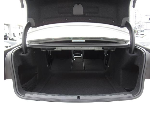 ３シリーズ ３２０ｄ　ｘＤｒｉｖｅＭスポーツエディションシャドー　ＡＣＣ　パーキングアシスト　ヘッドアップディスプレイ　１９インチＡＷ　ブラックグリル　全周囲カメラ　全国２年保証（12枚目）
