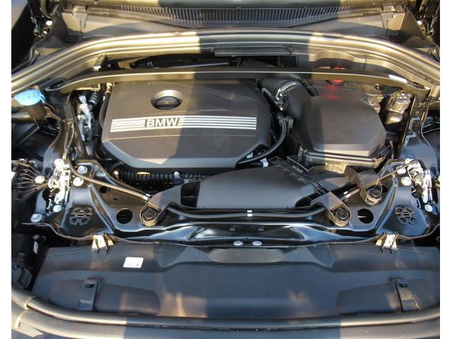Ｘ２ ｘＤｒｉｖｅ　２０ｉ　Ｍスポーツ　純正ナビ　２０インチアロイホイール　黒レザーシート　電動シート　フロントシートヒーター　電動テールゲート　衝突軽減ブレーキ　Ｂｌｕｅｔｏｏｔｈ　元デモカー（9枚目）