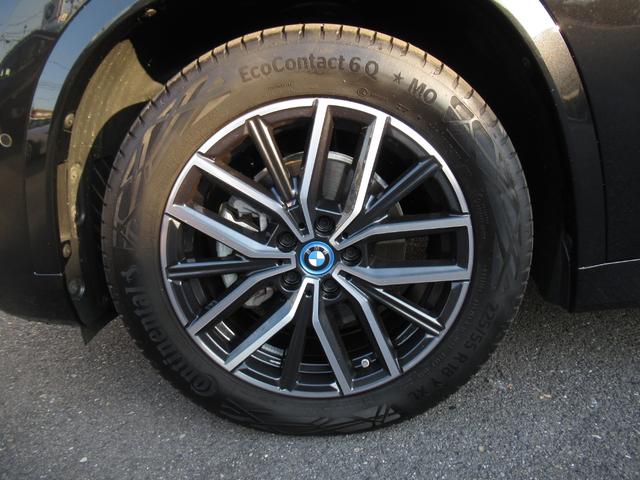 ｉＸ１ ｅＤｒｉｖｅ　２０　Ｍスポーツ　純正ナビゲーション　１８インチアロイホイール　全周囲カメラ　ハーフレザー　フロンシートヒーター　衝突軽減ブレーキ　元デモカー（9枚目）