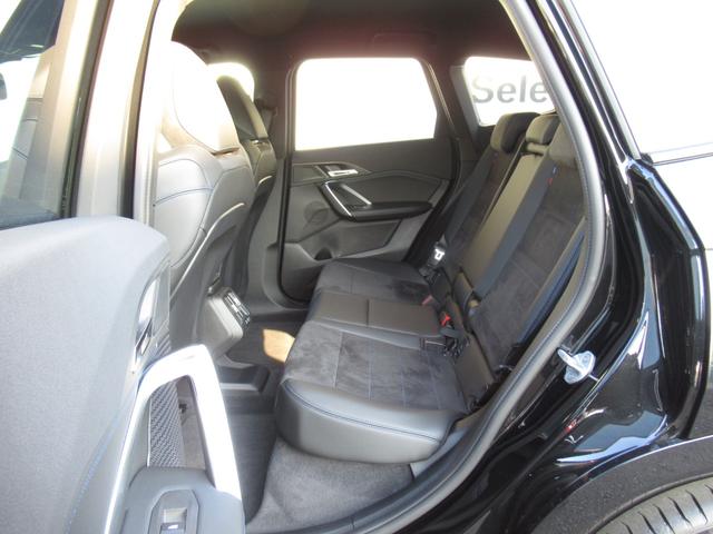 ｉＸ１ ｅＤｒｉｖｅ　２０　Ｍスポーツ　純正ナビゲーション　１８インチアロイホイール　全周囲カメラ　ハーフレザー　フロンシートヒーター　衝突軽減ブレーキ　元デモカー（26枚目）