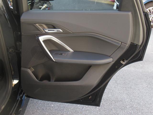 ｉＸ１ ｅＤｒｉｖｅ　２０　Ｍスポーツ　純正ナビゲーション　１８インチアロイホイール　全周囲カメラ　ハーフレザー　フロンシートヒーター　衝突軽減ブレーキ　元デモカー（45枚目）