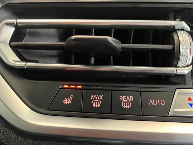Ｍ４ Ｍ４クーペ　認定中古車　Ｍ　スポーツディファレンシャル　　アダプティブ　Ｍ　サスペンション　コンフォート　Ｍコンパウンド　ブレーキ、レッド　ハイグロスアクセス　電動シート調節　メモリー付　禁煙車（29枚目）
