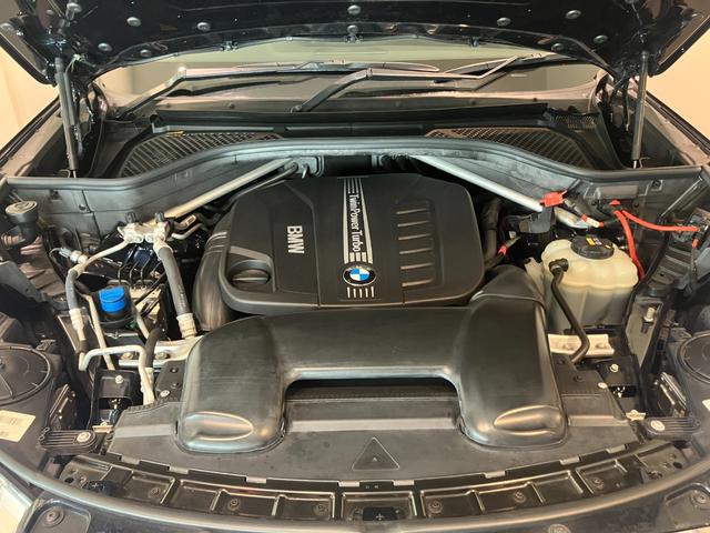 Ｘ５ ｘＤｒｉｖｅ　３５ｄ　Ｍスポーツ　認定中古車　ＢＭＷ　アロイホイール　Ｍ　ダブルスポーク　アダプティブ　Ｍ　サスペンション　コンフォート　アクセス　システム　ドア　ソフト　クローズ　オートマチック　電動パノラマルーフ　禁煙車（16枚目）