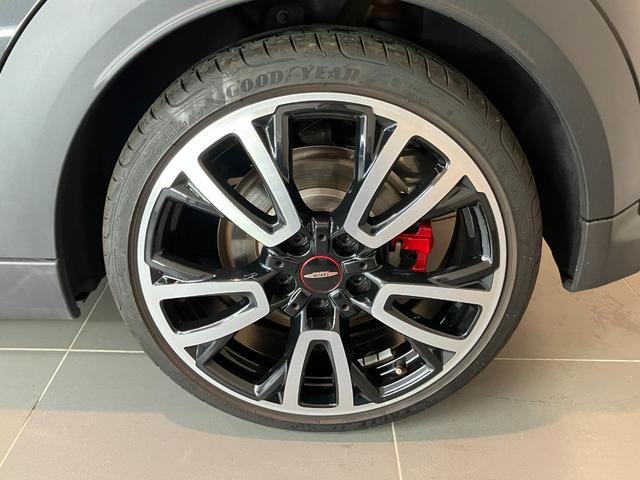 ＭＩＮＩ ＪＣＷ　プレミアムプラスパッケージ　ＪＣＷトリム　認定中古車　ステアリング　ホイール　ナッパ　レザー　格納機能付きドアミラー　コンフォートアクセス　　Ｒ　ビューカメラ　Ｆ　アーム　レスト　　アダプティブ　クルーズ　コントロール（20枚目）